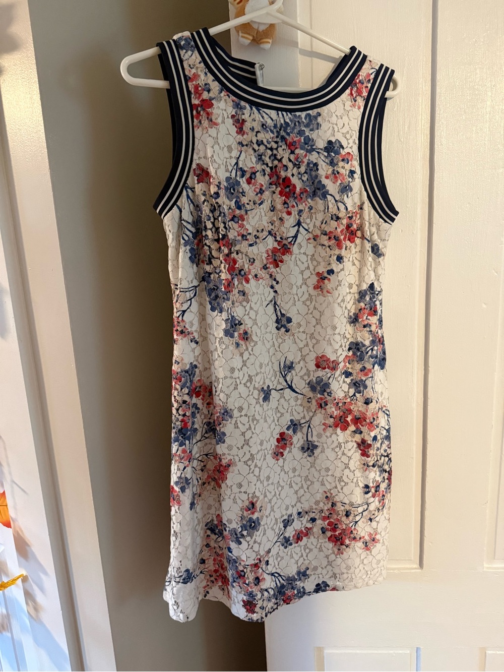 Tommy Hilfiger White Lace Floral Shift with Navy Trim